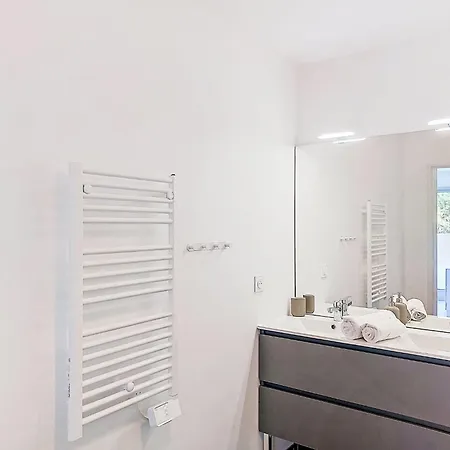 Florea Parc By Interhome Антіб