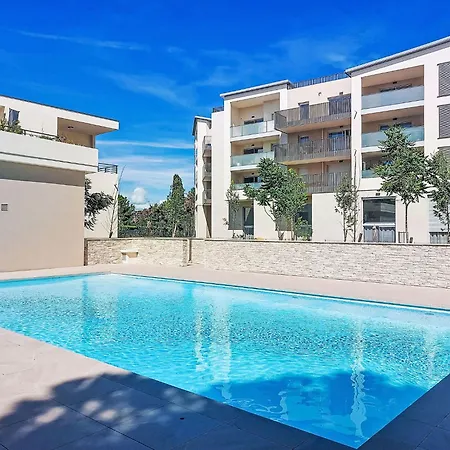 Апартаменти Florea Parc By Interhome *